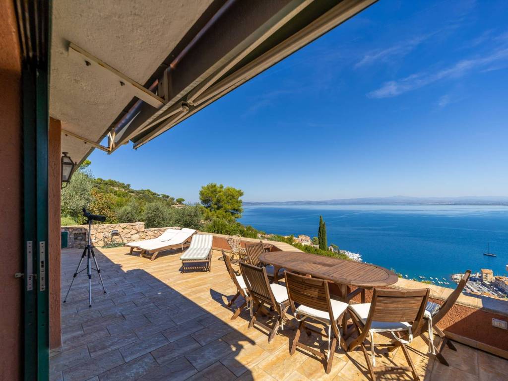 appartamento in vendita a Monte Argentario in zona Porto Santo Stefano