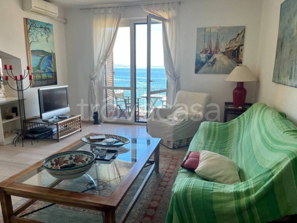 appartamento in vendita a Monte Argentario in zona Porto Santo Stefano