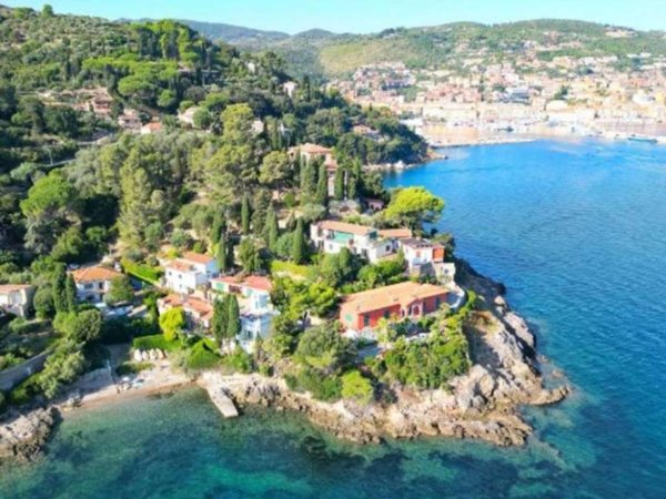 casa indipendente in vendita a Monte Argentario in zona Porto Santo Stefano