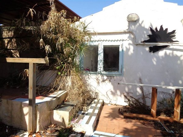 locale commerciale in vendita a Monte Argentario in zona Porto Santo Stefano