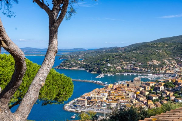 casa indipendente in vendita a Monte Argentario in zona Porto Santo Stefano
