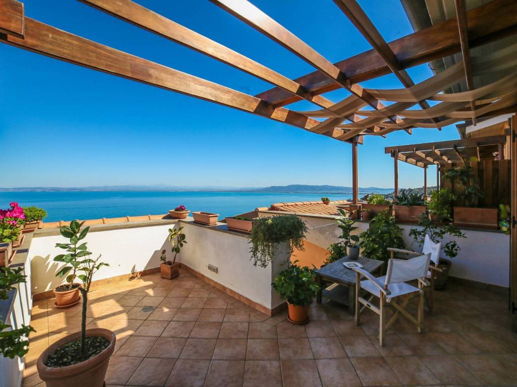 appartamento in vendita a Monte Argentario in zona Porto Santo Stefano