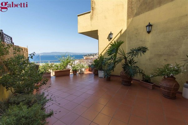 appartamento in vendita a Monte Argentario in zona Porto Santo Stefano