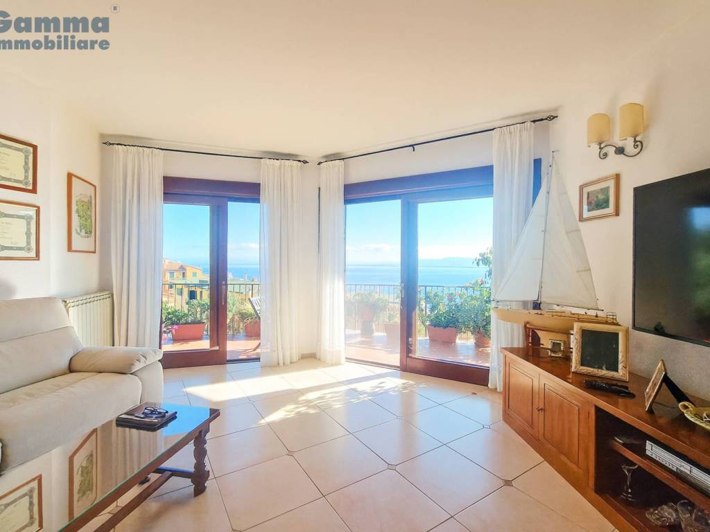 appartamento in vendita a Monte Argentario in zona Porto Santo Stefano