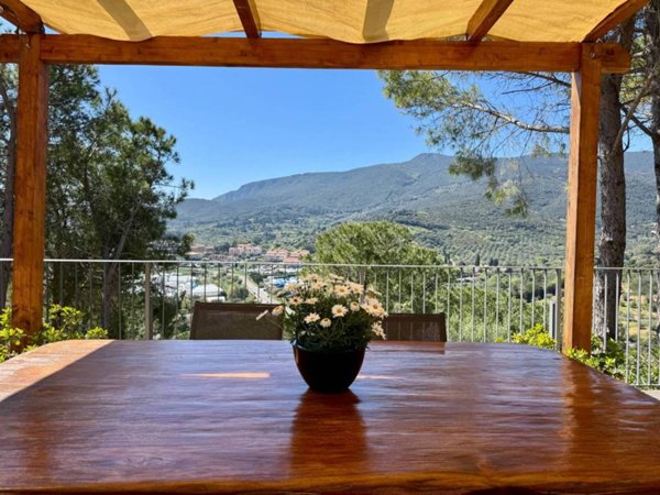 casa indipendente in vendita a Monte Argentario in zona Porto Ercole