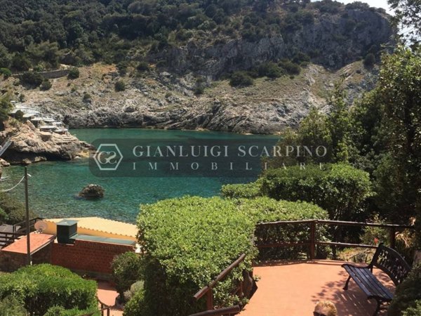 casa indipendente in vendita a Monte Argentario in zona Porto Santo Stefano
