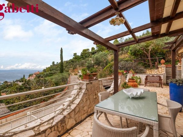 casa indipendente in vendita a Monte Argentario in zona Porto Santo Stefano