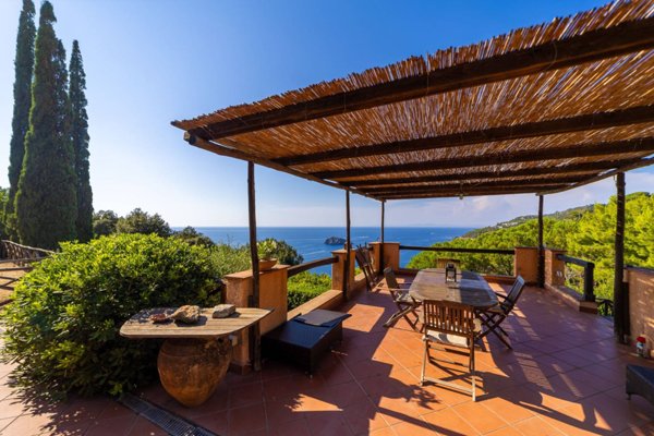 casa indipendente in vendita a Monte Argentario in zona Porto Santo Stefano