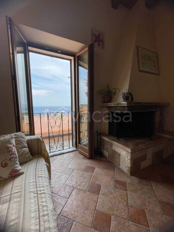 appartamento in vendita a Monte Argentario in zona Porto Santo Stefano