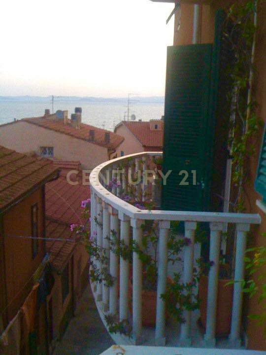 appartamento in vendita a Monte Argentario in zona Porto Santo Stefano