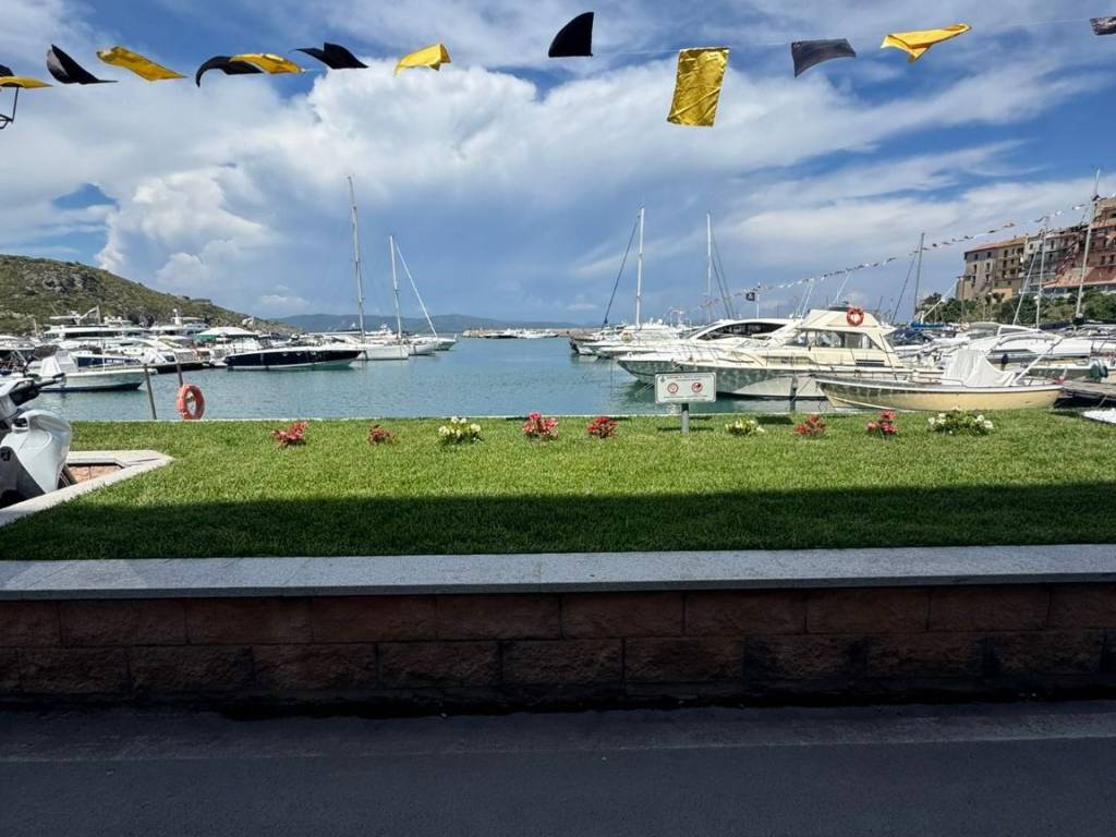 locale commerciale in vendita a Monte Argentario in zona Porto Ercole
