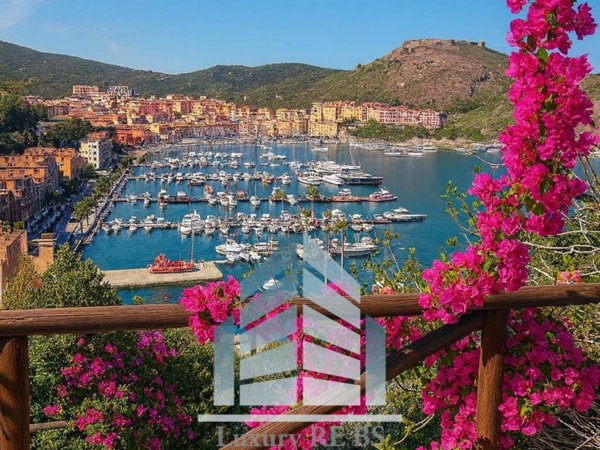casa indipendente in vendita a Monte Argentario in zona Porto Santo Stefano