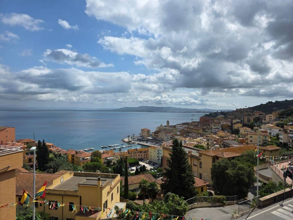 appartamento in vendita a Monte Argentario in zona Porto Santo Stefano