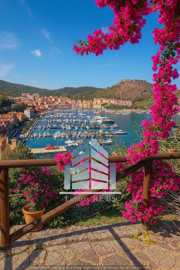 pentavano in vendita a Monte Argentario in zona Porto Ercole