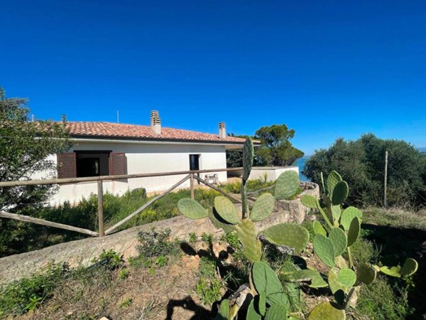 casa indipendente in vendita a Monte Argentario in zona Porto Santo Stefano