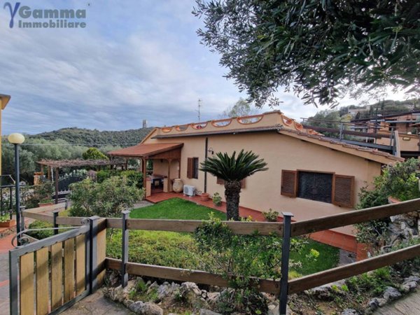 casa indipendente in vendita a Monte Argentario in zona Porto Ercole
