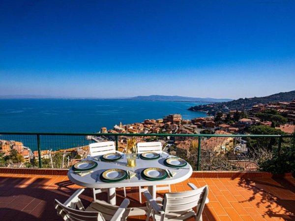 casa indipendente in vendita a Monte Argentario in zona Porto Santo Stefano