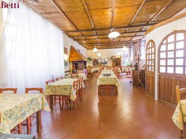 negozio in vendita a Monte Argentario in zona Porto Santo Stefano