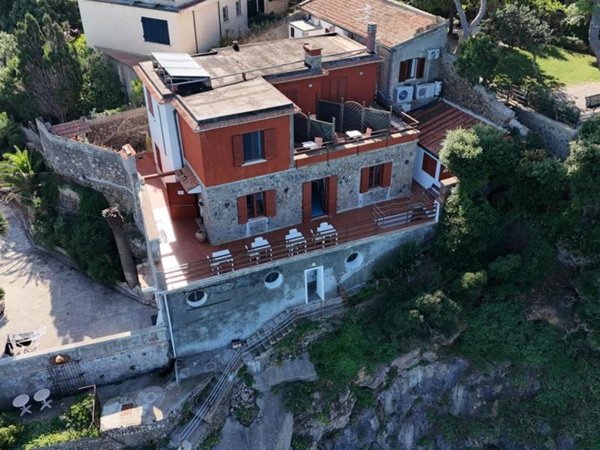 casa indipendente in vendita a Monte Argentario in zona Porto Santo Stefano