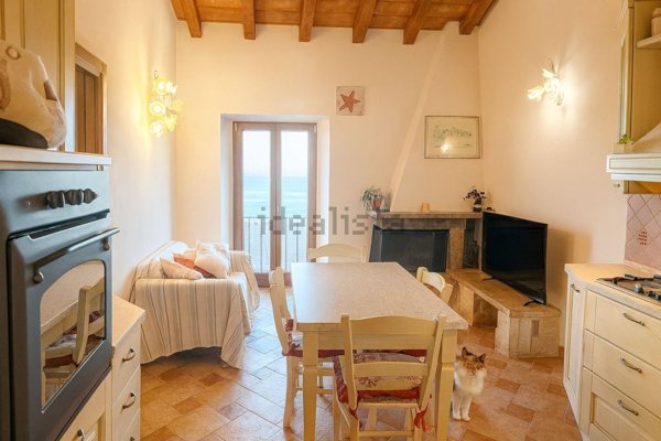 appartamento in vendita a Monte Argentario in zona Porto Santo Stefano