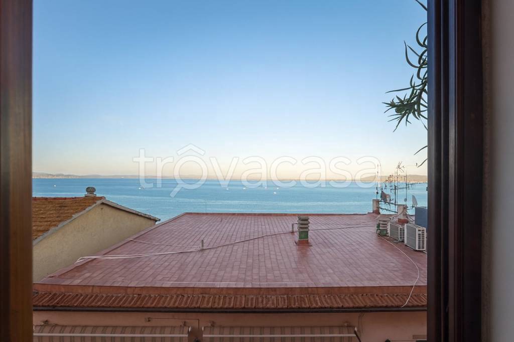 appartamento in vendita a Monte Argentario in zona Porto Santo Stefano