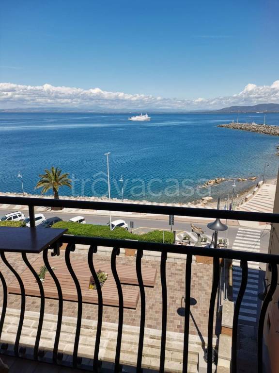 appartamento in vendita a Monte Argentario in zona Porto Santo Stefano