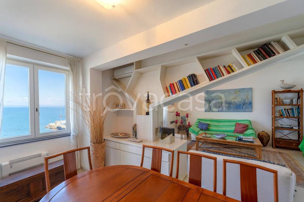 appartamento in vendita a Monte Argentario in zona Porto Santo Stefano