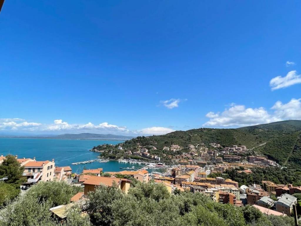 appartamento in vendita a Monte Argentario in zona Porto Santo Stefano