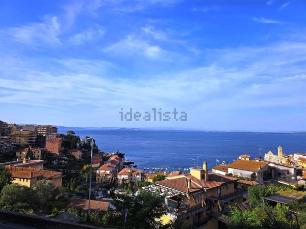 appartamento in vendita a Monte Argentario in zona Porto Santo Stefano