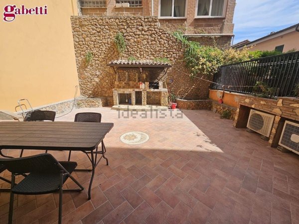 appartamento in vendita a Monte Argentario in zona Porto Santo Stefano