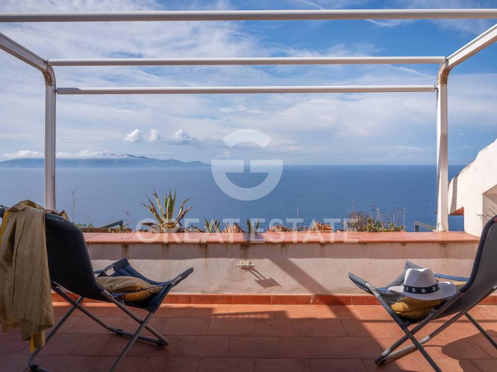 appartamento in vendita a Monte Argentario in zona Porto Santo Stefano