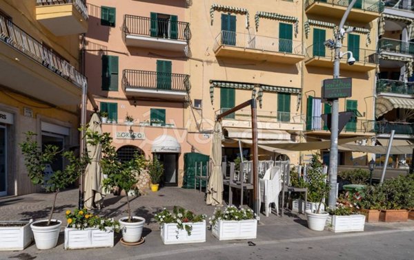 negozio in vendita a Monte Argentario in zona Porto Santo Stefano