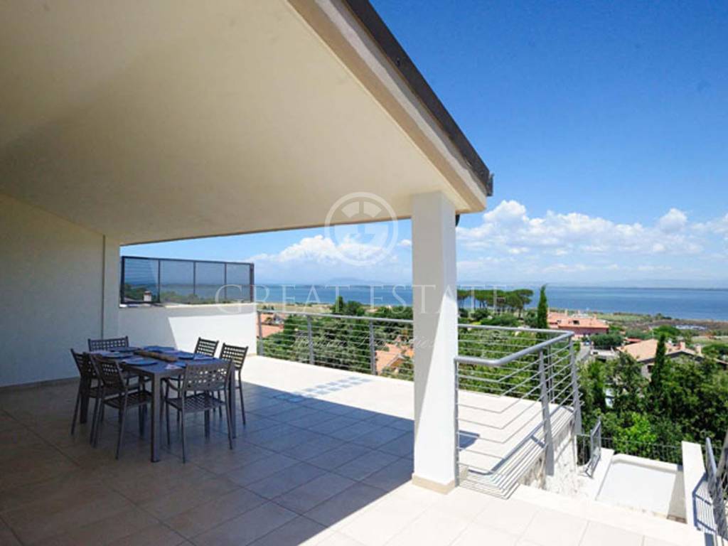 casa indipendente in vendita a Monte Argentario in zona Porto Santo Stefano