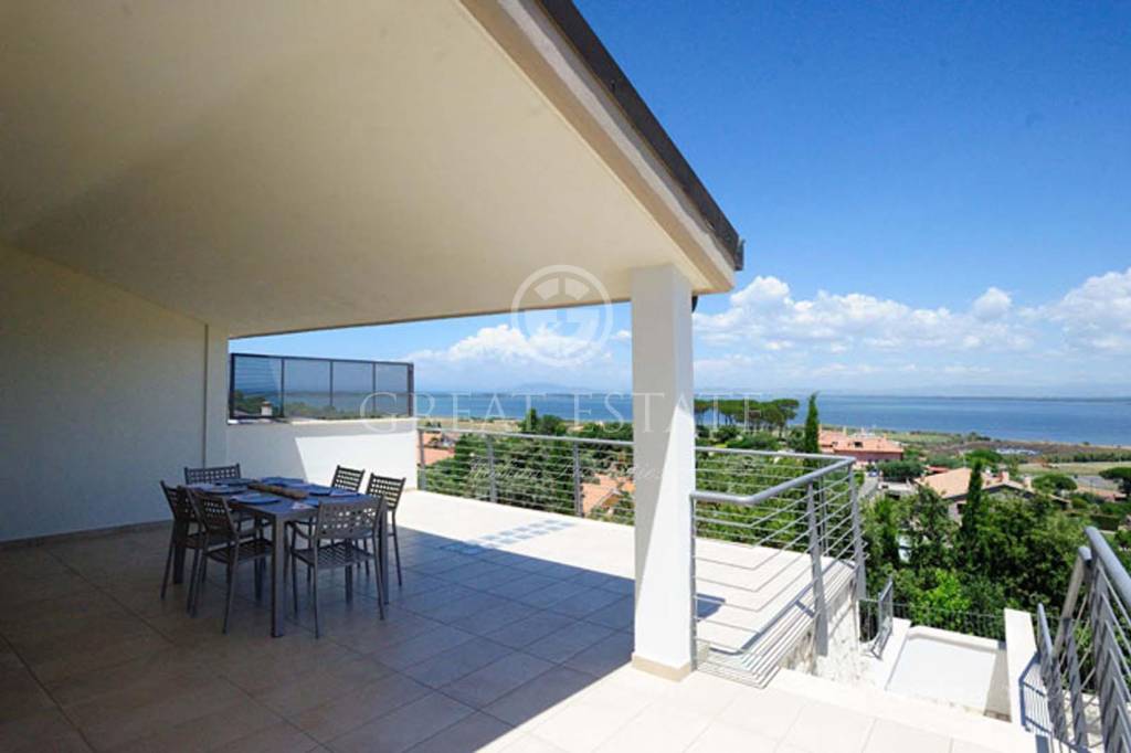 casa indipendente in vendita a Monte Argentario in zona Porto Santo Stefano