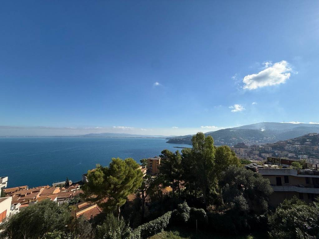 appartamento in vendita a Monte Argentario in zona Porto Santo Stefano