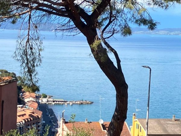 appartamento in vendita a Monte Argentario in zona Porto Santo Stefano