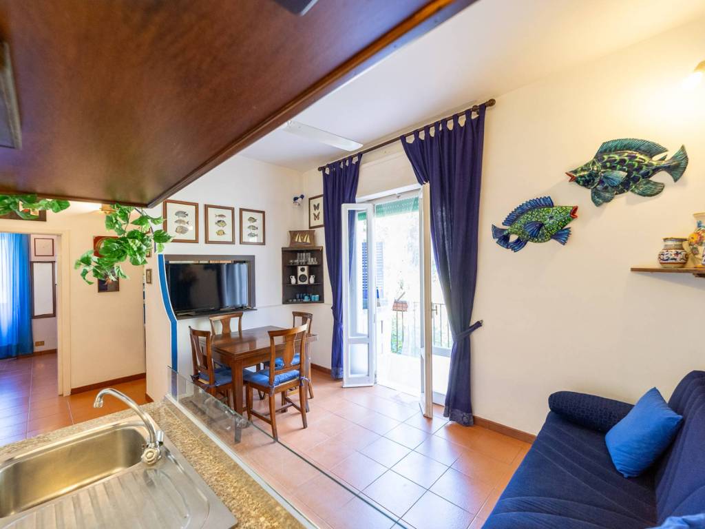 appartamento in vendita a Monte Argentario in zona Porto Santo Stefano