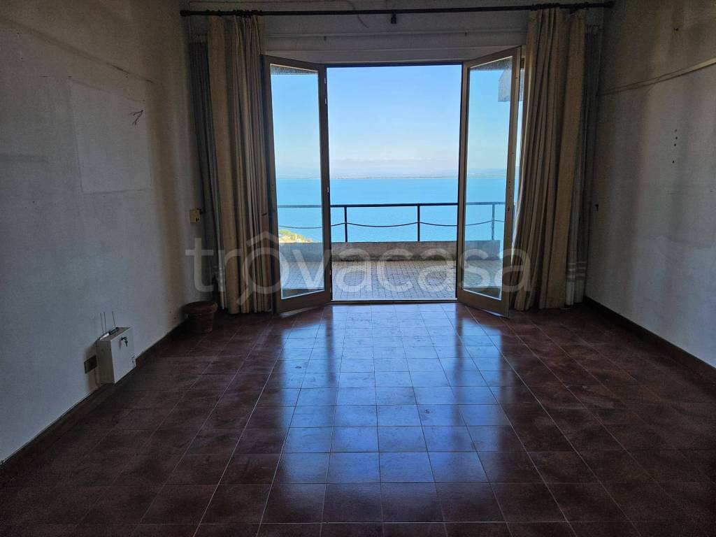 appartamento in vendita a Monte Argentario in zona Porto Santo Stefano