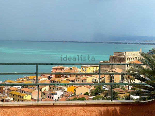 appartamento in vendita a Monte Argentario in zona Porto Santo Stefano