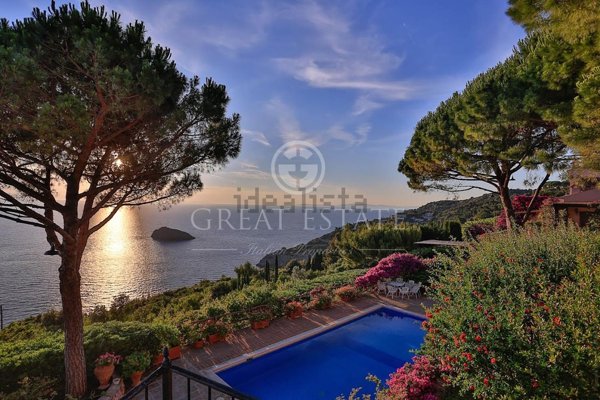 villa in vendita a Monte Argentario in zona Cala Piccola