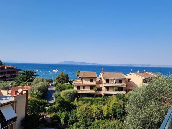 appartamento in vendita a Monte Argentario in zona Porto Santo Stefano
