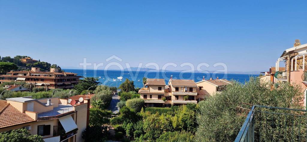 appartamento in vendita a Monte Argentario in zona Porto Santo Stefano