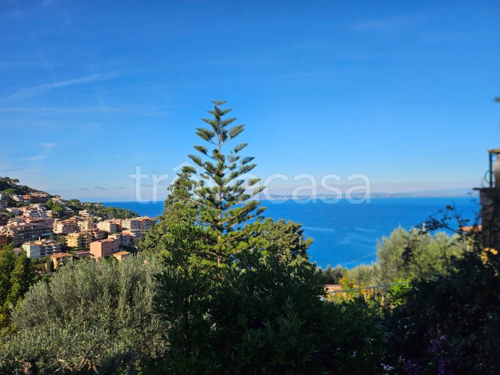 appartamento in vendita a Monte Argentario in zona Porto Santo Stefano