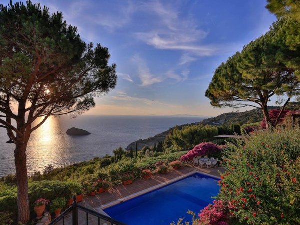 casa indipendente in vendita a Monte Argentario in zona Porto Santo Stefano