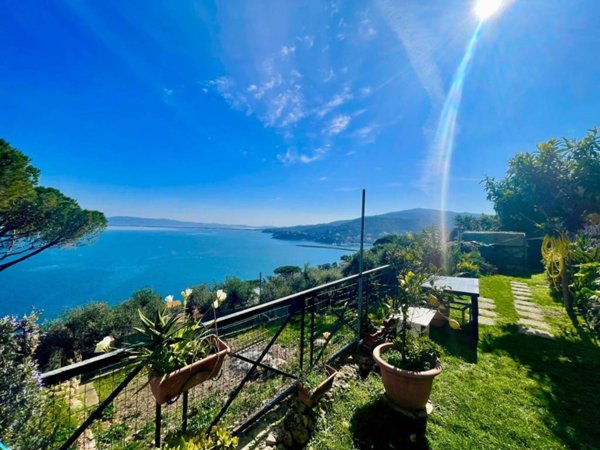 appartamento in vendita a Monte Argentario in zona Porto Santo Stefano