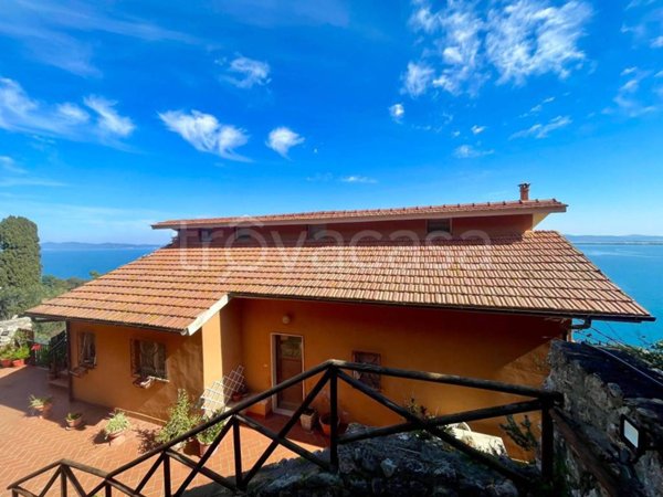 appartamento in vendita a Monte Argentario in zona Porto Santo Stefano
