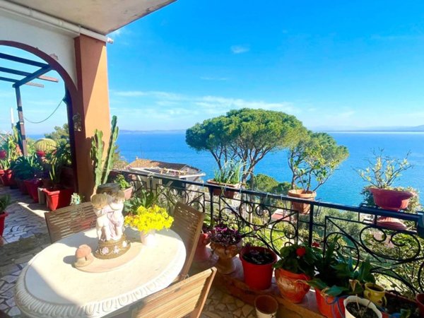appartamento in vendita a Monte Argentario in zona Porto Santo Stefano