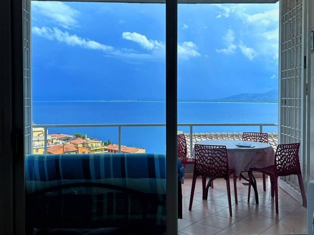 appartamento in vendita a Monte Argentario in zona Porto Santo Stefano