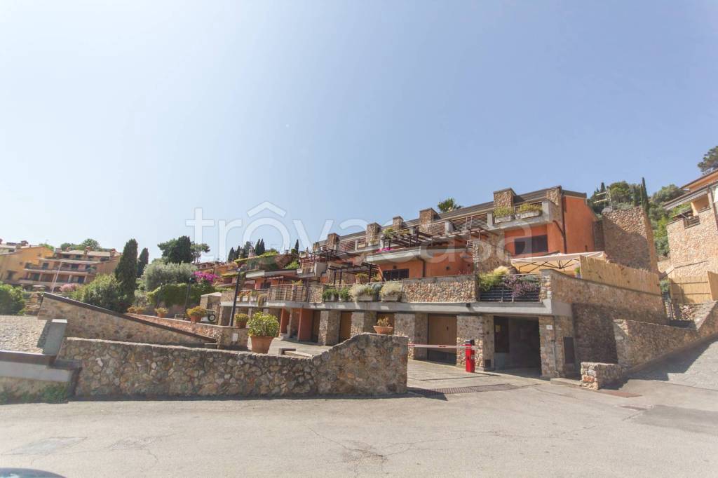appartamento in vendita a Monte Argentario in zona Porto Santo Stefano
