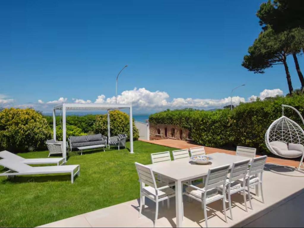 casa indipendente in vendita a Monte Argentario in zona Porto Santo Stefano